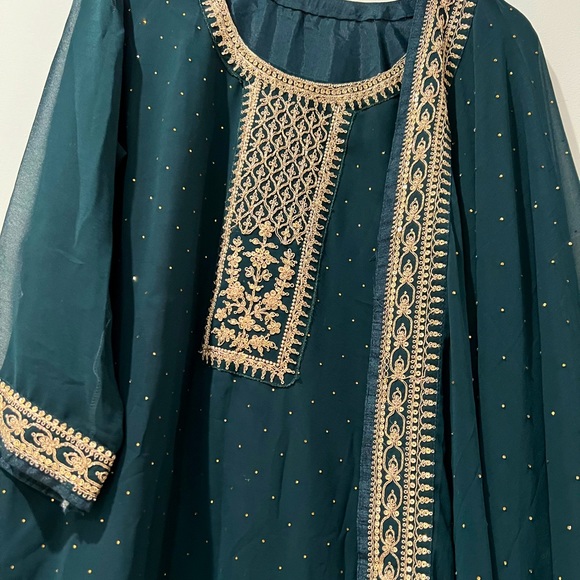 Indian Pakistani Embroidery salwar Kameez suit - Picture 2 of 6